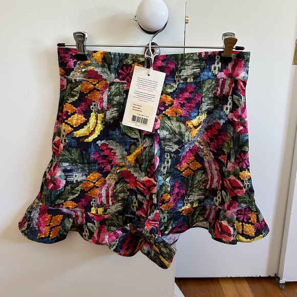 Sezane Pants - Sezane Dorian shorts 36 black tropics print